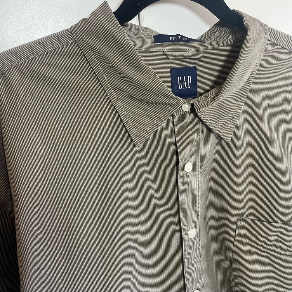 Gap 100% Cotton Fitted Tan White Stripe Button Down Long Sleeve Collared Shirt - Picture 3 of 6